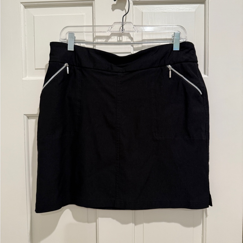 GGBlue Luxe Sport Black Skort with Silver Zipper Detail Side Pockets.  Size 12